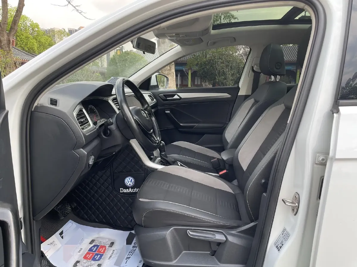 2022 Volkswagen T-Roc 1.4T 150HP L4 7DCT,autocango,china used car exporter,china ev exporter,chinese used car exporter,chinese used ev exporter