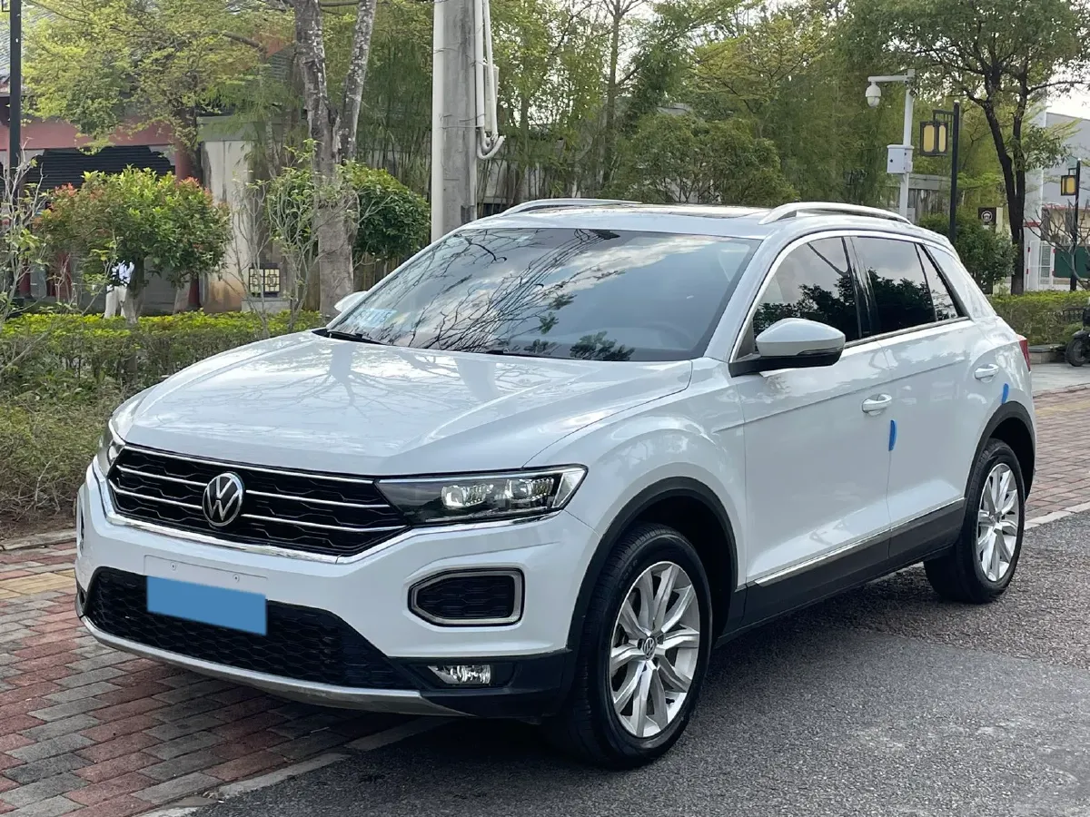 2022 Volkswagen T-Roc 1.4T 150HP L4 7DCT,autocango,china used car exporter,china ev exporter,chinese used car exporter,chinese used ev exporter