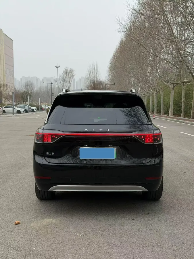 2025 AITO AITO M9 REEV 160HP REEV 52KWH,autocango,china used car exporter,china ev exporter,chinese used car exporter,chinese used ev exporter