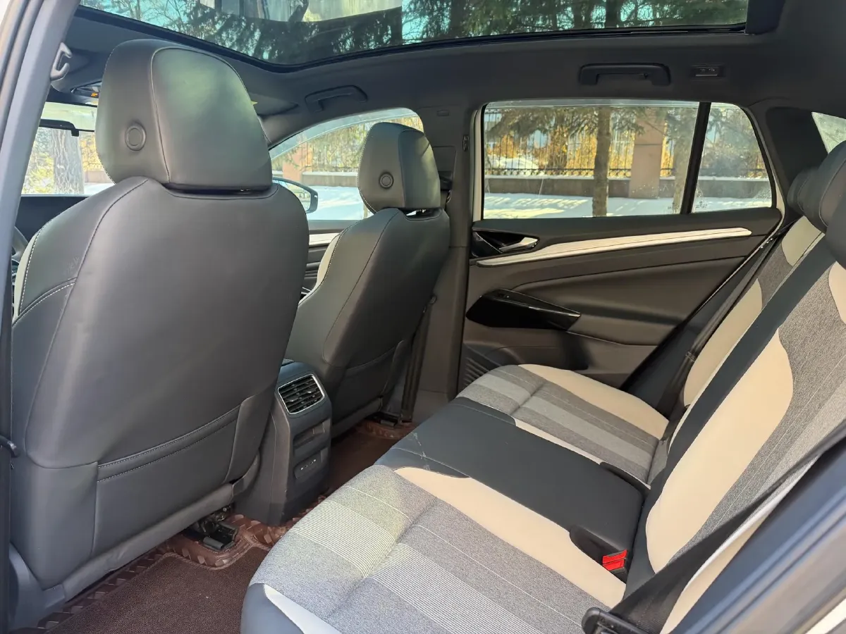 2024 Volkswagen ID.4 Crozz BEV 55.7KWH,autocango,china used car exporter,china ev exporter,chinese used car exporter,chinese used ev exporter