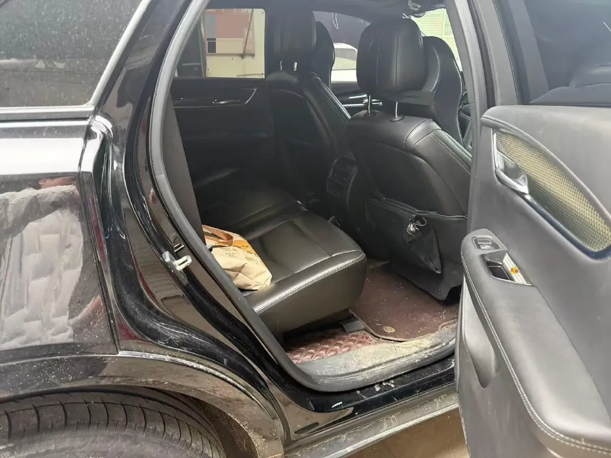 2022 Cadillac XT5 2.0T 237HP L4 9AT,autocango,china used car exporter,china ev exporter,chinese used car exporter,chinese used ev exporter