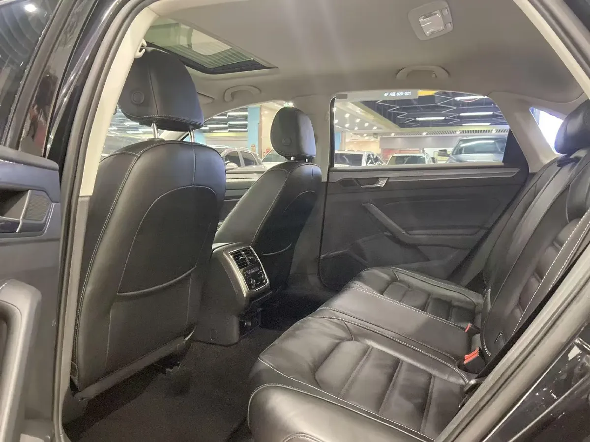 2017 Volkswagen Passat 1.8T 180HP L4 7DCT,autocango,china used car exporter,china ev exporter,chinese used car exporter,chinese used ev exporter