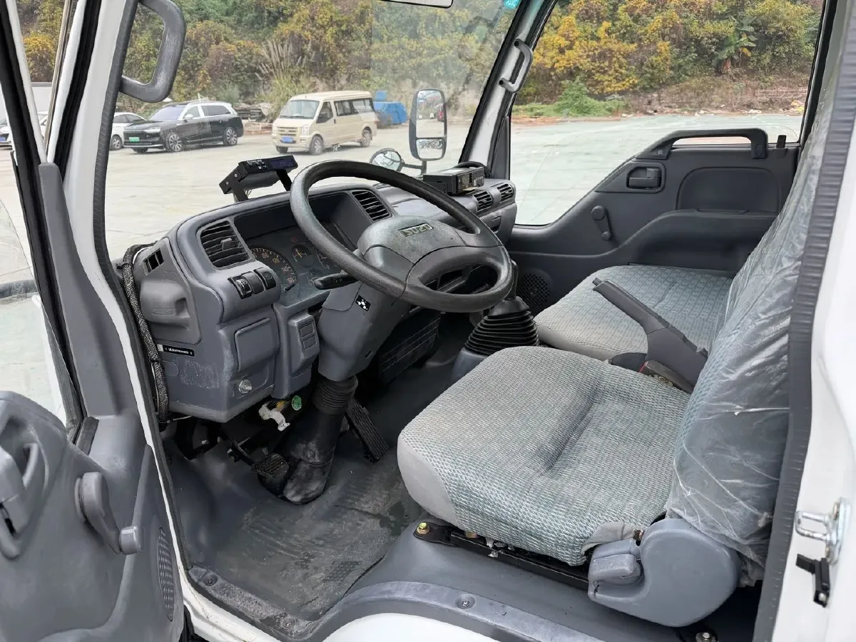 2016 Isuzu RE-MAX Jim 2.8T 109HP L4 5MT,autocango,china used car exporter,china ev exporter,chinese used car exporter,chinese used ev exporter