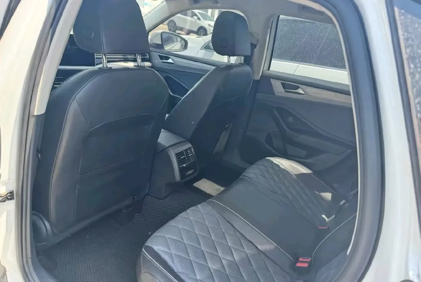 2023 Volkswagen Sagitar 1.2T 116HP L4 7DCT,autocango,china used car exporter,china ev exporter,chinese used car exporter,chinese used ev exporter