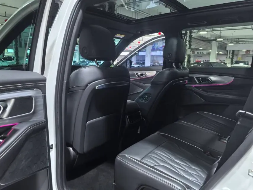 2022 GAC Trumpchi GS8 2.0T 252HP L4 8AT,autocango,china used car exporter,china ev exporter,chinese used car exporter,chinese used ev exporter