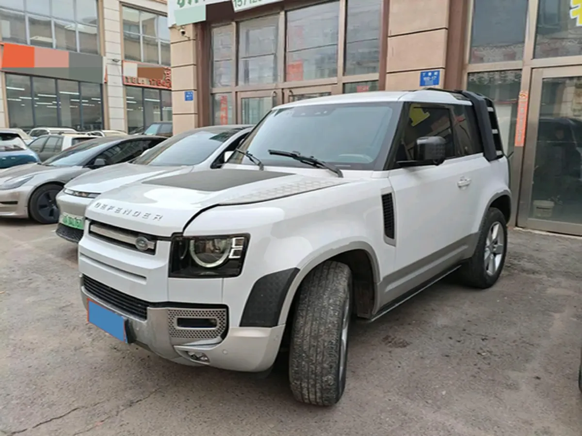 2022 Land Rover Defender 2.0T 300HP L4 8AT,autocango,china used car exporter,china ev exporter,chinese used car exporter,chinese used ev exporter