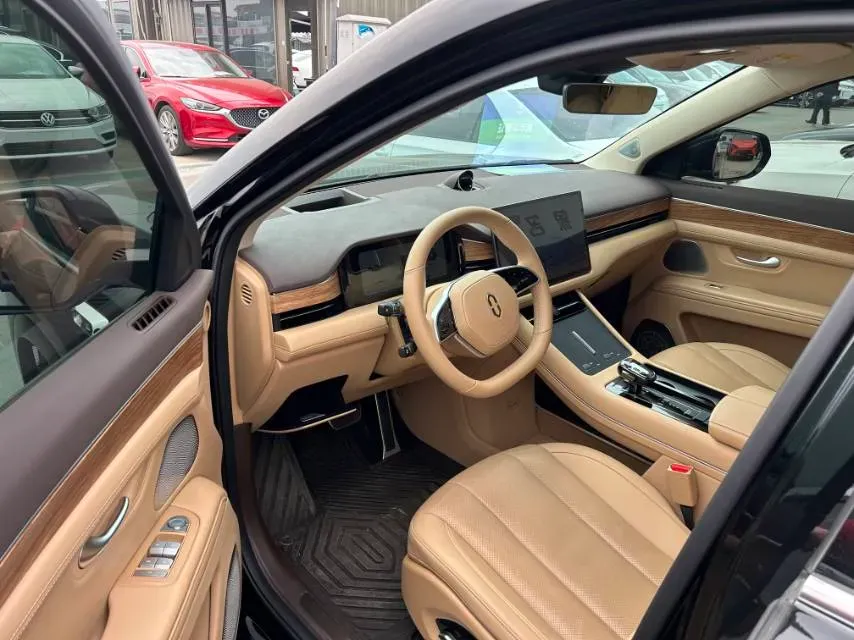 2024 AITO AITO M7 1.5T 152HP L4 REEV 42KWH,autocango,china used car exporter,china ev exporter,chinese used car exporter,chinese used ev exporter