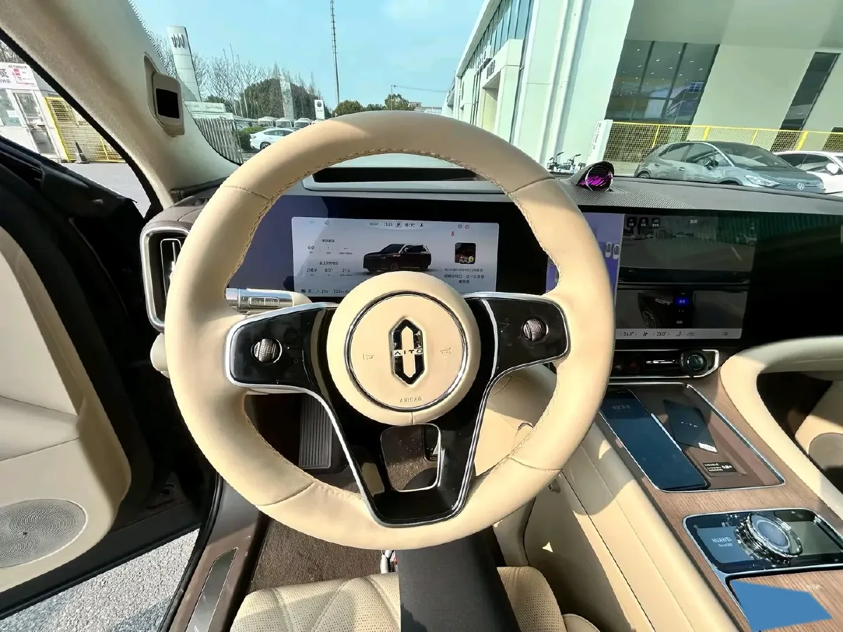 2025 AITO AITO M9 BEV 100KWH,autocango,china used car exporter,china ev exporter,chinese used car exporter,chinese used ev exporter