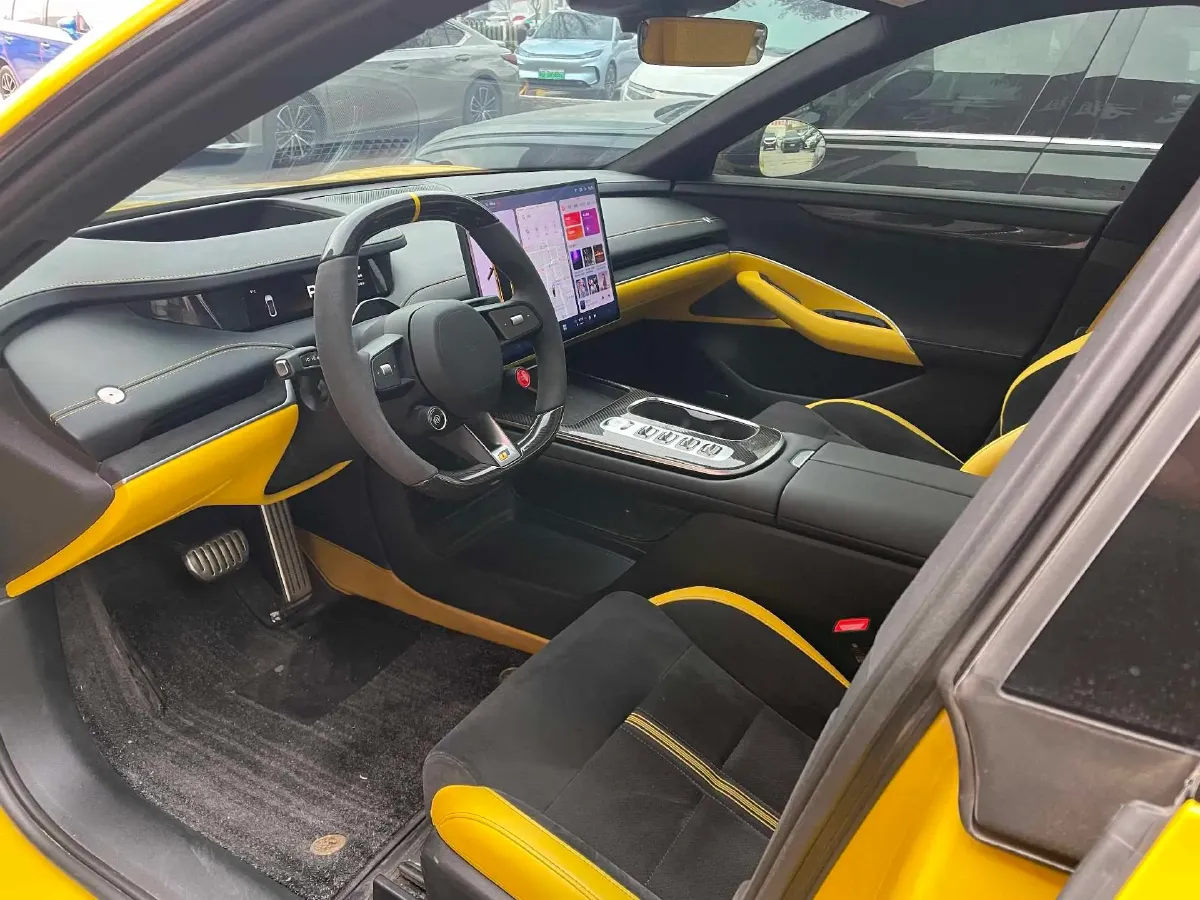 2025 MI SU7 Ultra BEV 93.7KWH,autocango,china used car exporter,china ev exporter,chinese used car exporter,chinese used ev exporter