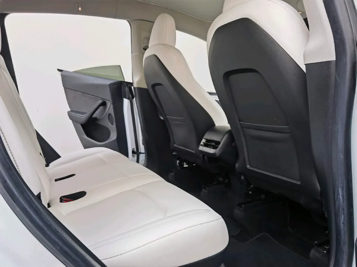 2022 Tesla Model Y BEV 60KWH,autocango,china used car exporter,china ev exporter,chinese used car exporter,chinese used ev exporter