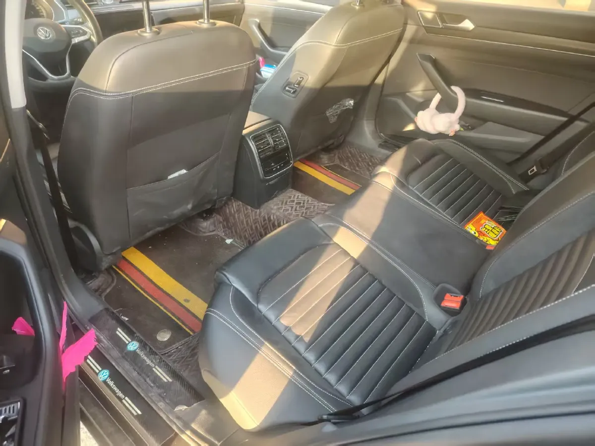 2020 Volkswagen Magotan 2.0T 186HP L4 7DCT,autocango,china used car exporter,china ev exporter,chinese used car exporter,chinese used ev exporter