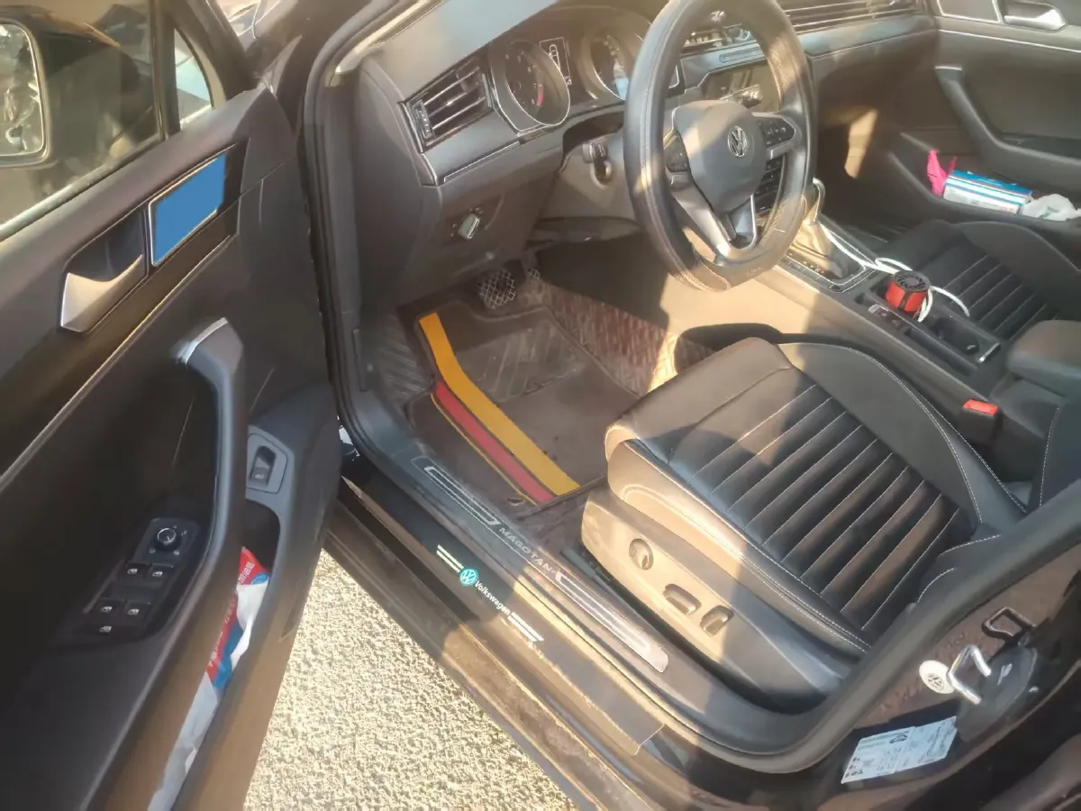 2020 Volkswagen Magotan 2.0T 186HP L4 7DCT,autocango,china used car exporter,china ev exporter,chinese used car exporter,chinese used ev exporter