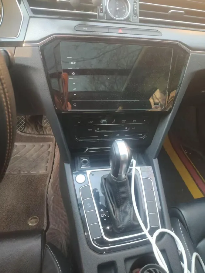 2020 Volkswagen Magotan 2.0T 186HP L4 7DCT,autocango,china used car exporter,china ev exporter,chinese used car exporter,chinese used ev exporter