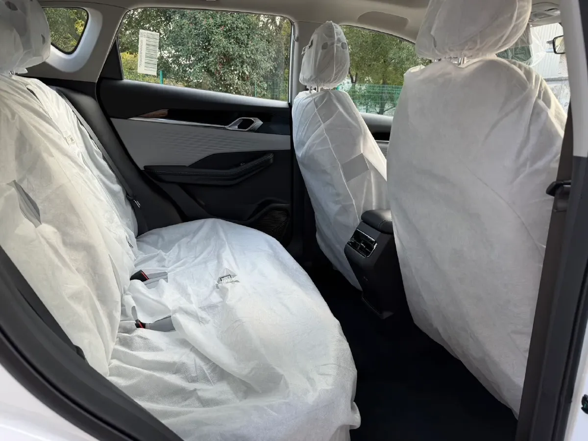 2025 Geely Coolray 1.5T 181HP L4 7DCT,autocango,china used car exporter,china ev exporter,chinese used car exporter,chinese used ev exporter