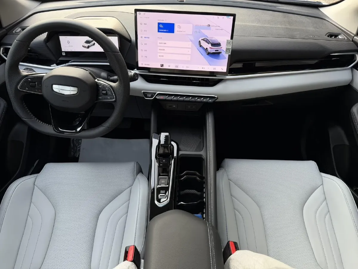 2025 Geely Coolray 1.5T 181HP L4 7DCT,autocango,china used car exporter,china ev exporter,chinese used car exporter,chinese used ev exporter