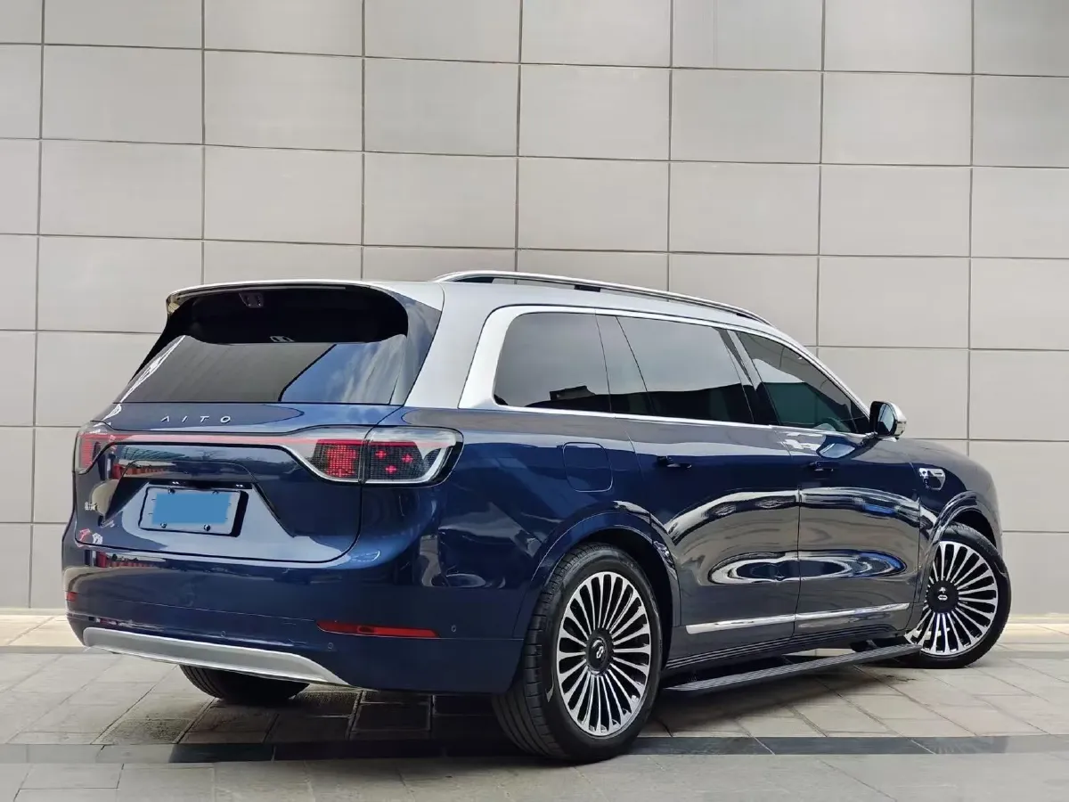 2025 AITO AITO M9 REEV 160HP REEV 52KWH,autocango,china used car exporter,china ev exporter,chinese used car exporter,chinese used ev exporter