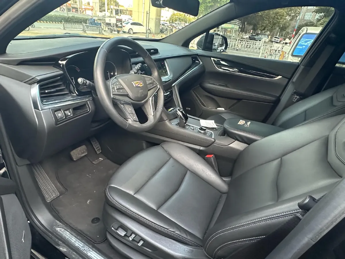 2023 Cadillac XT5 2.0T 237HP L4 9AT,autocango,china used car exporter,china ev exporter,chinese used car exporter,chinese used ev exporter