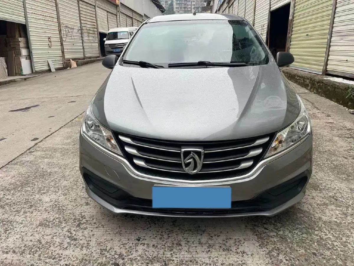 2017 BaoJun 310W 1.2L 82HP L4 6MT,autocango,china used car exporter,china ev exporter,chinese used car exporter,chinese used ev exporter