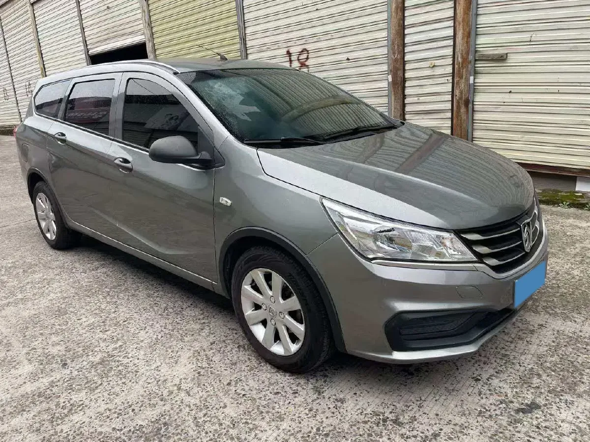 2017 BaoJun 310W 1.2L 82HP L4 6MT,autocango,china used car exporter,china ev exporter,chinese used car exporter,chinese used ev exporter