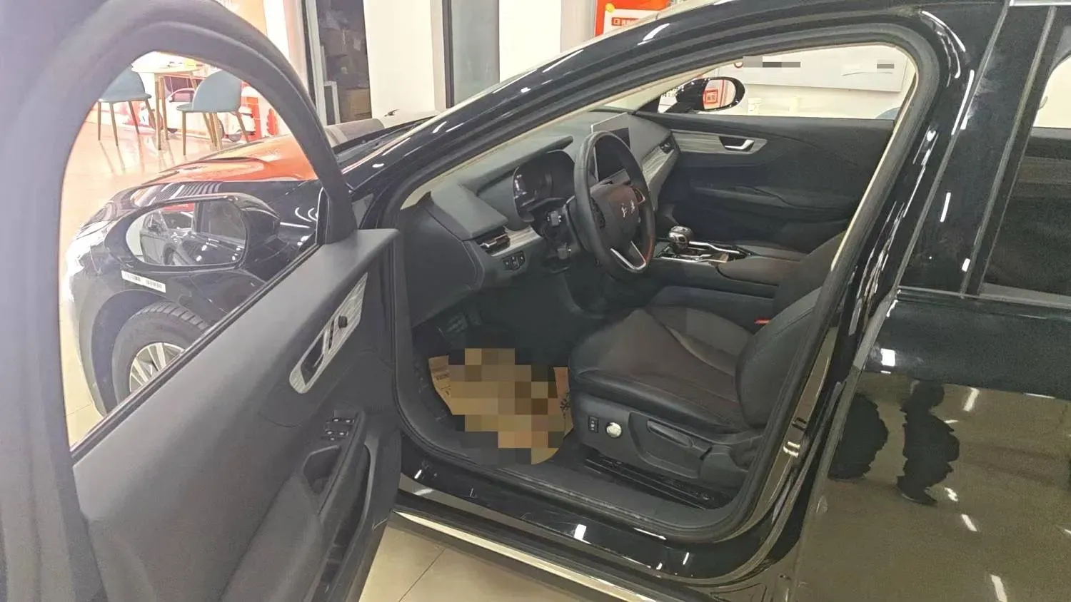 2023 HongQi E-QM5 BEV 54KWH,autocango,china used car exporter,china ev exporter,chinese used car exporter,chinese used ev exporter