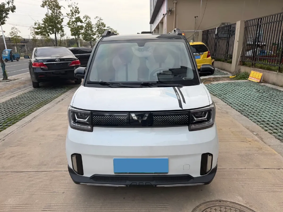 2022 WuLing HongGuang MINI EV BEV 26.5KWH,autocango,china used car exporter,china ev exporter,chinese used car exporter,chinese used ev exporter