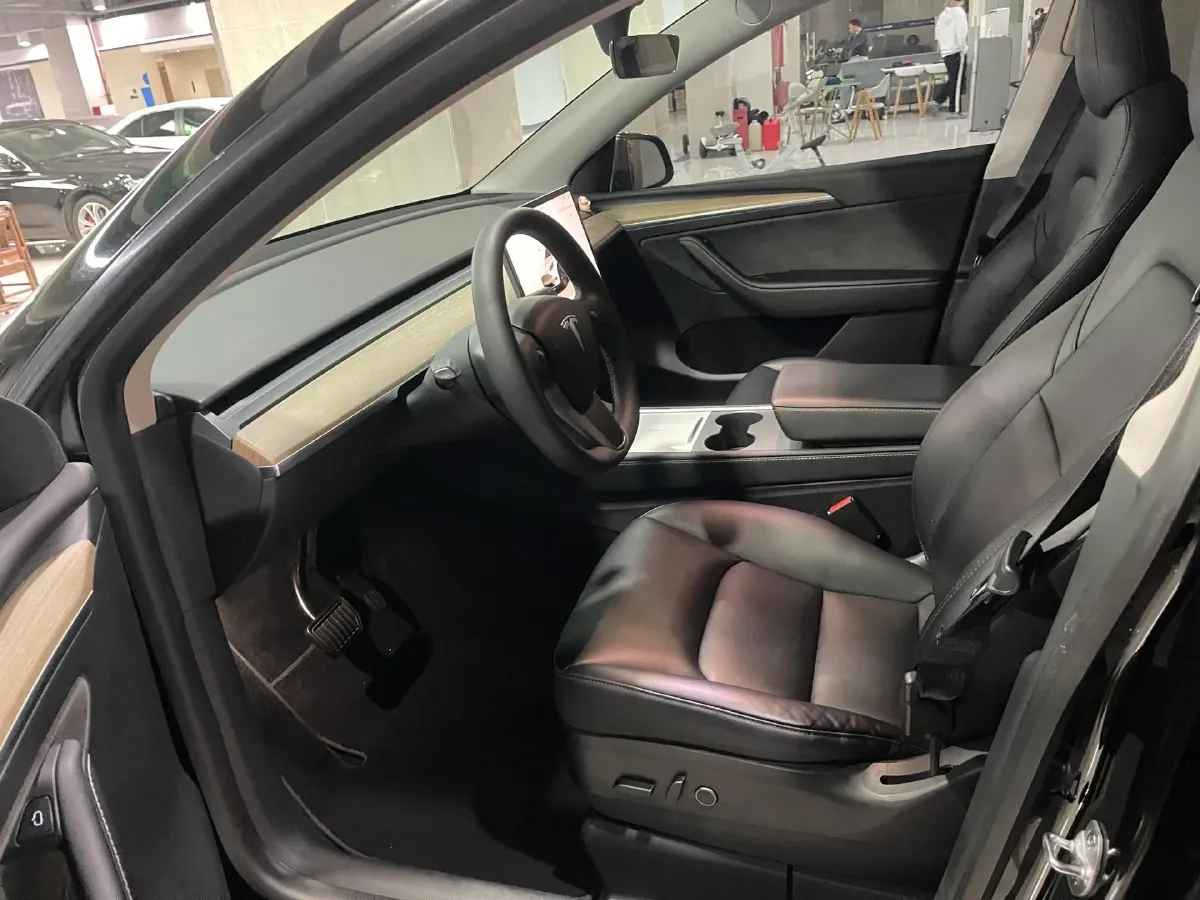 2022 Tesla Model Y BEV 60KWH,autocango,china used car exporter,china ev exporter,chinese used car exporter,chinese used ev exporter