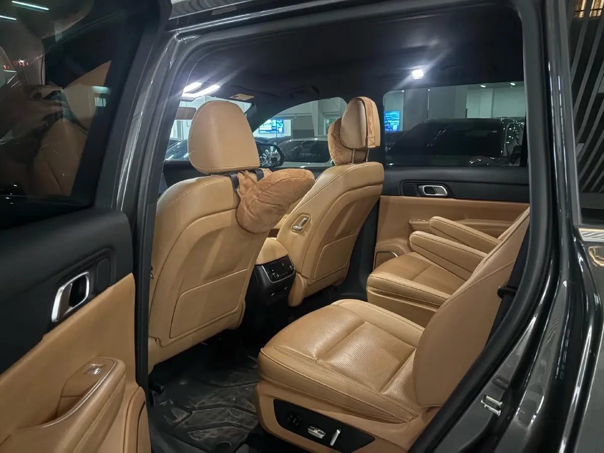 2021 Li ONE Range Extended 131HP REEV 40.5KWH,autocango,china used car exporter,china ev exporter,chinese used car exporter,chinese used ev exporter