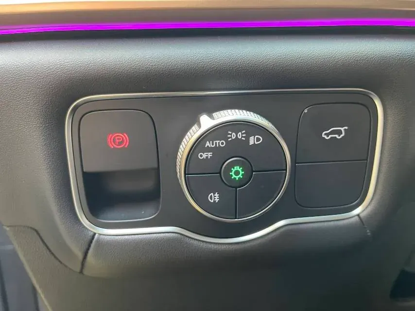 2023 Chery Tiggo 9 2.0T 261HP L4 7DCT,autocango,china used car exporter,china ev exporter,chinese used car exporter,chinese used ev exporter