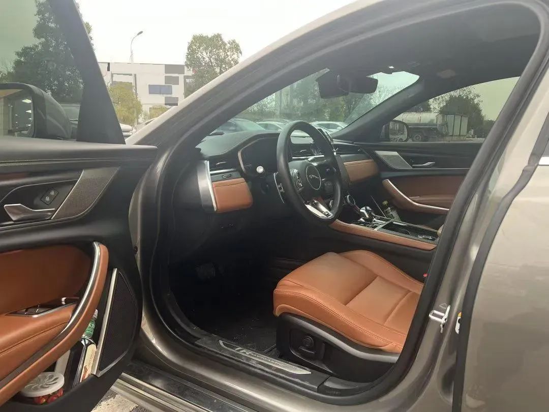 2023 Jaguar XFL 2.0T 250HP L4 8AT,autocango,china used car exporter,china ev exporter,chinese used car exporter,chinese used ev exporter
