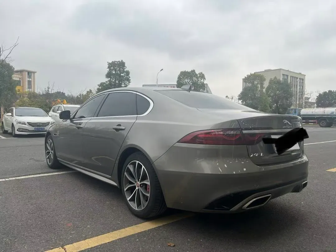 2023 Jaguar XFL 2.0T 250HP L4 8AT,autocango,china used car exporter,china ev exporter,chinese used car exporter,chinese used ev exporter