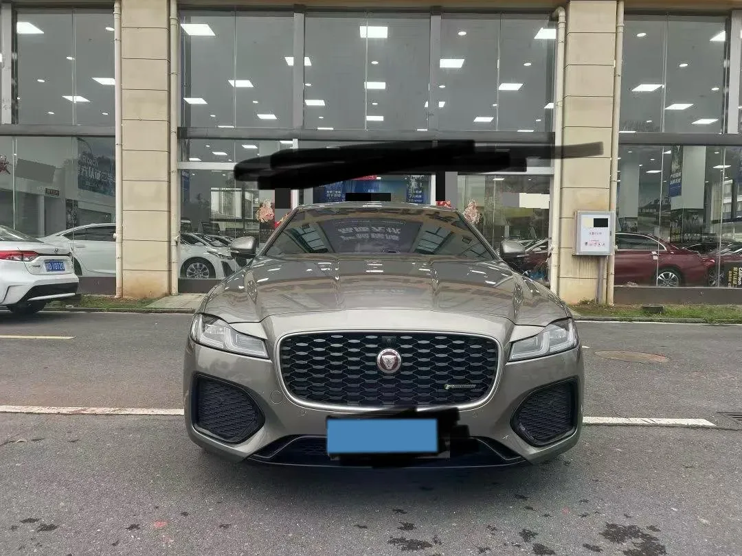 2023 Jaguar XFL 2.0T 250HP L4 8AT,autocango,china used car exporter,china ev exporter,chinese used car exporter,chinese used ev exporter