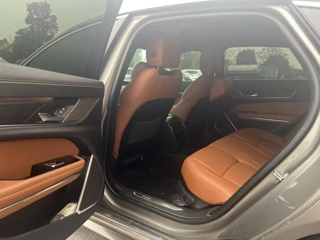 2023 Jaguar XFL 2.0T 250HP L4 8AT,autocango,china used car exporter,china ev exporter,chinese used car exporter,chinese used ev exporter