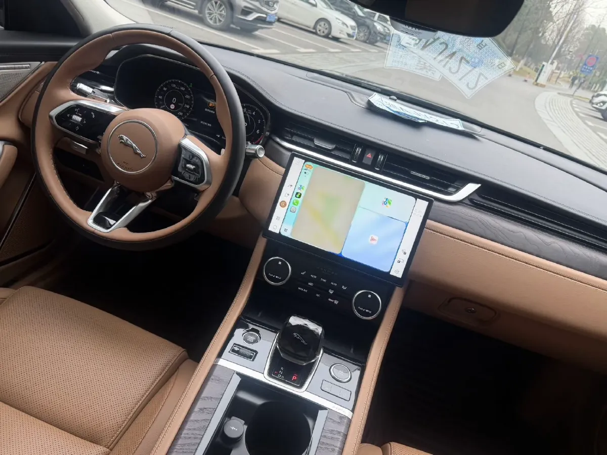 2022 Jaguar XFL 2.0T 250HP L4 8AT,autocango,china used car exporter,china ev exporter,chinese used car exporter,chinese used ev exporter