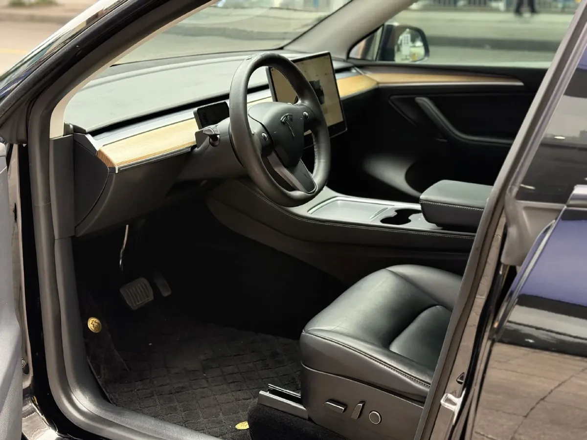 2022 Tesla Model Y BEV 60KWH,autocango,china used car exporter,china ev exporter,chinese used car exporter,chinese used ev exporter