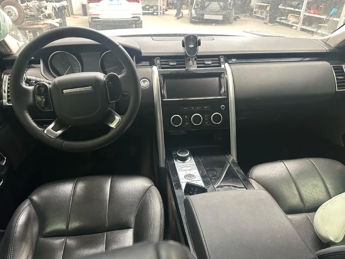 2019 Land Rover Discovery 3.0T 340HP V6 8AT,autocango,china used car exporter,china ev exporter,chinese used car exporter,chinese used ev exporter