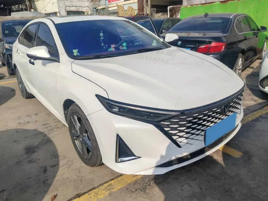 2023 ChangAn Raeton Plus 1.5T 188HP L4 7DCT,autocango,china used car exporter,china ev exporter,chinese used car exporter,chinese used ev exporter