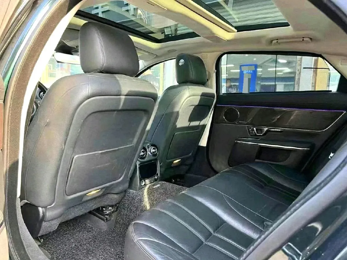 2018 Jaguar XJ 3.0T 340HP V6 8AT,autocango,china used car exporter,china ev exporter,chinese used car exporter,chinese used ev exporter