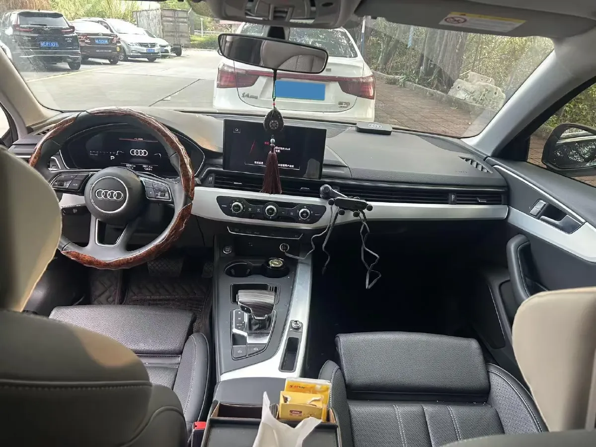 2024 Audi A4L 2.0T 190HP L4 7DCT,autocango,china used car exporter,china ev exporter,chinese used car exporter,chinese used ev exporter