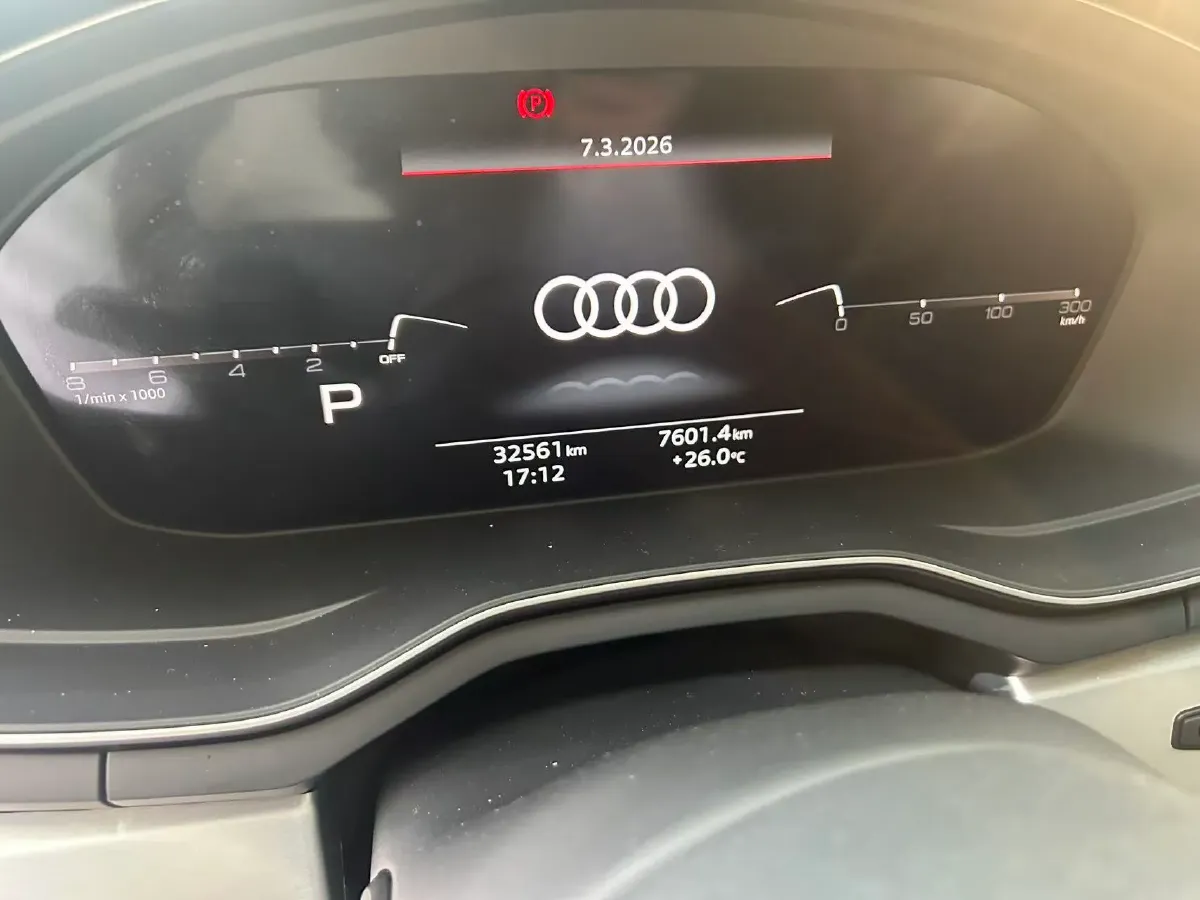 2024 Audi A4L 2.0T 190HP L4 7DCT,autocango,china used car exporter,china ev exporter,chinese used car exporter,chinese used ev exporter