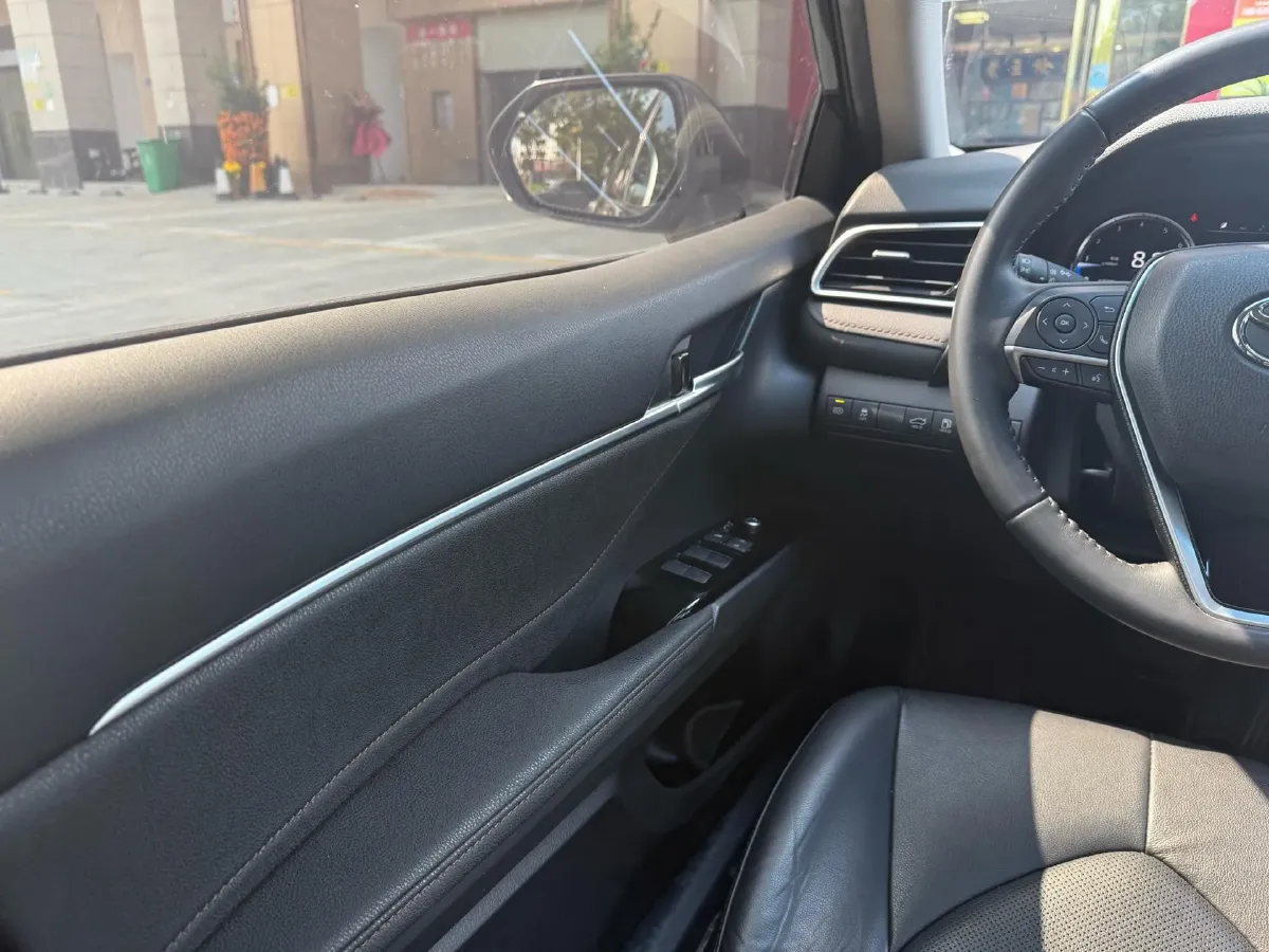 2021 Toyota Camry 2.5L 209HP L4 8AT,autocango,china used car exporter,china ev exporter,chinese used car exporter,chinese used ev exporter