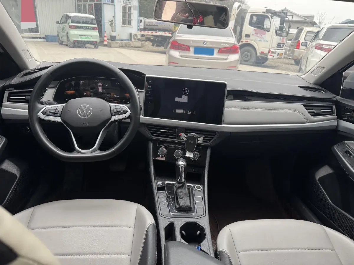2023 Volkswagen Bora 1.2T 116HP L4 7DCT,autocango,china used car exporter,china ev exporter,chinese used car exporter,chinese used ev exporter