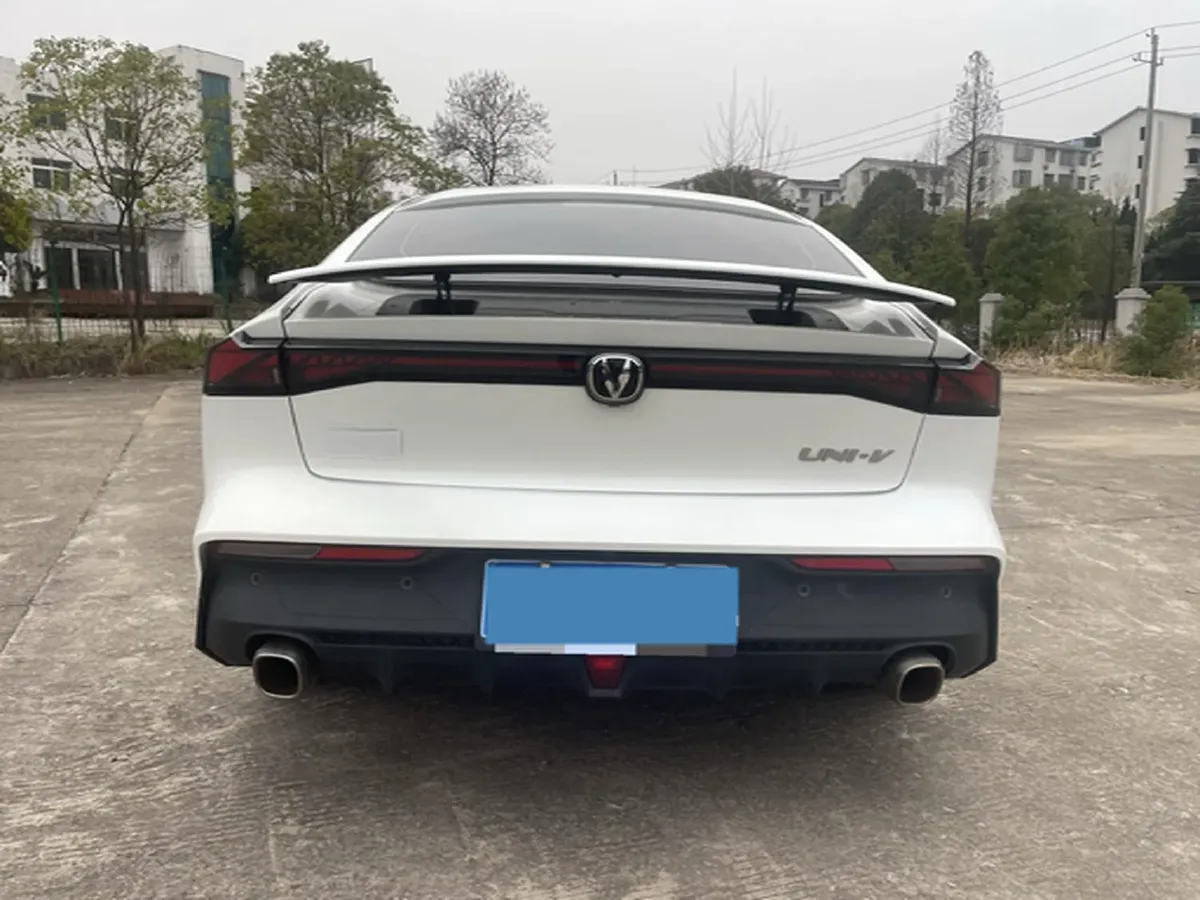 2023 ChangAn UNI-V 1.5T 188HP L4 7DCT,autocango,china used car exporter,china ev exporter,chinese used car exporter,chinese used ev exporter