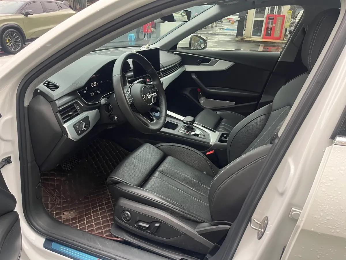 2020 Audi A4L 2.0T 190HP L4 7DCT,autocango,china used car exporter,china ev exporter,chinese used car exporter,chinese used ev exporter