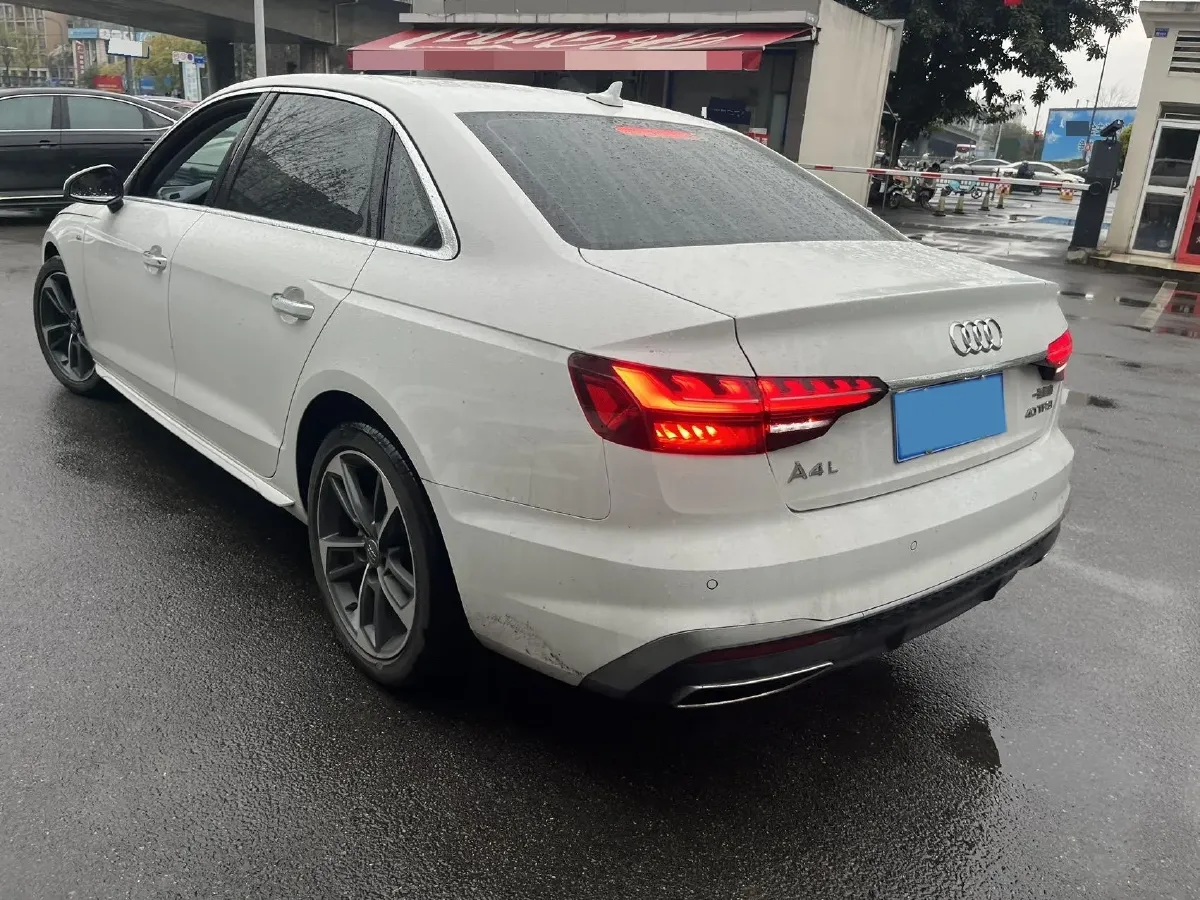 2020 Audi A4L 2.0T 190HP L4 7DCT,autocango,china used car exporter,china ev exporter,chinese used car exporter,chinese used ev exporter
