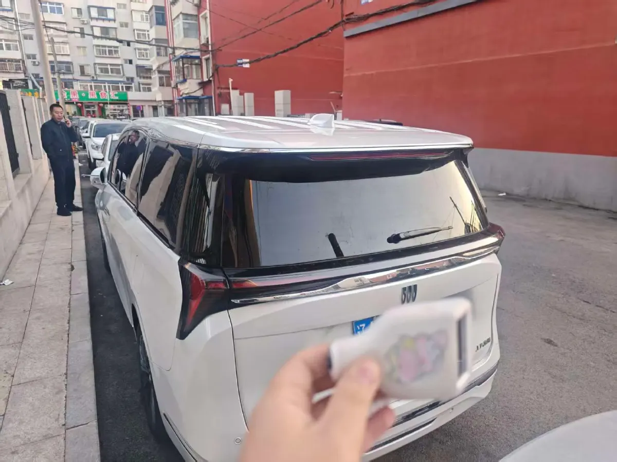 2025 Buick GL8 2.0T 237HP L4 9AT,autocango,china used car exporter,china ev exporter,chinese used car exporter,chinese used ev exporter