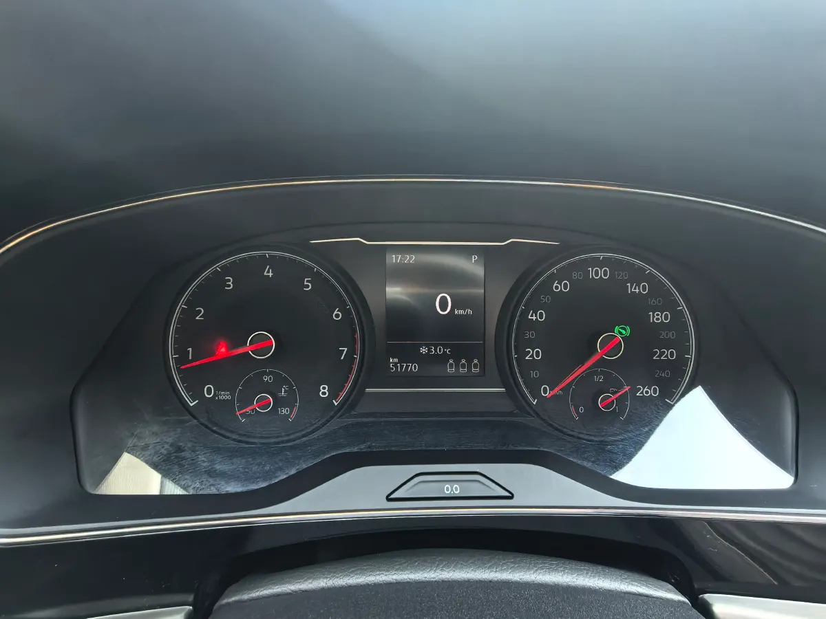 2021 Volkswagen Passat 2.0T 186HP L4 7DCT,autocango,china used car exporter,china ev exporter,chinese used car exporter,chinese used ev exporter