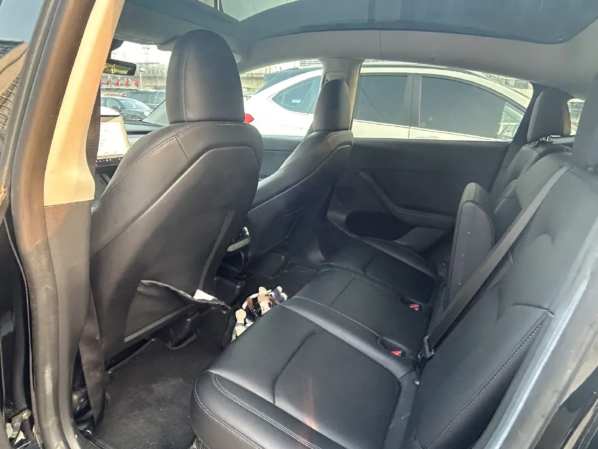 2022 Tesla Model Y BEV 60KWH,autocango,china used car exporter,china ev exporter,chinese used car exporter,chinese used ev exporter