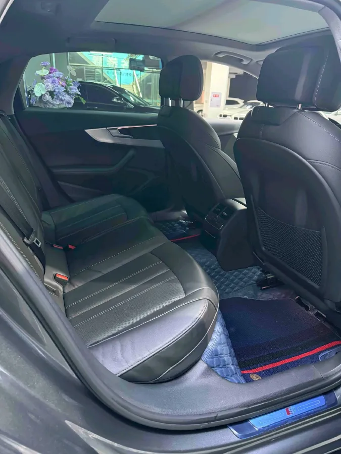 2022 Audi A4L 2.0T 190HP L4 7DCT,autocango,china used car exporter,china ev exporter,chinese used car exporter,chinese used ev exporter