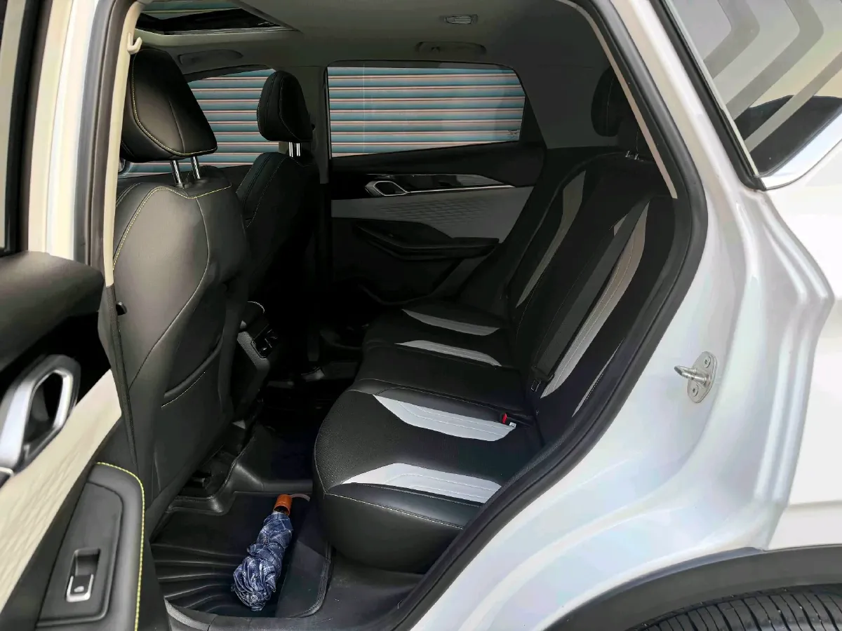 2022 Geely Coolray 1.5T 181HP L4 7DCT,autocango,china used car exporter,china ev exporter,chinese used car exporter,chinese used ev exporter