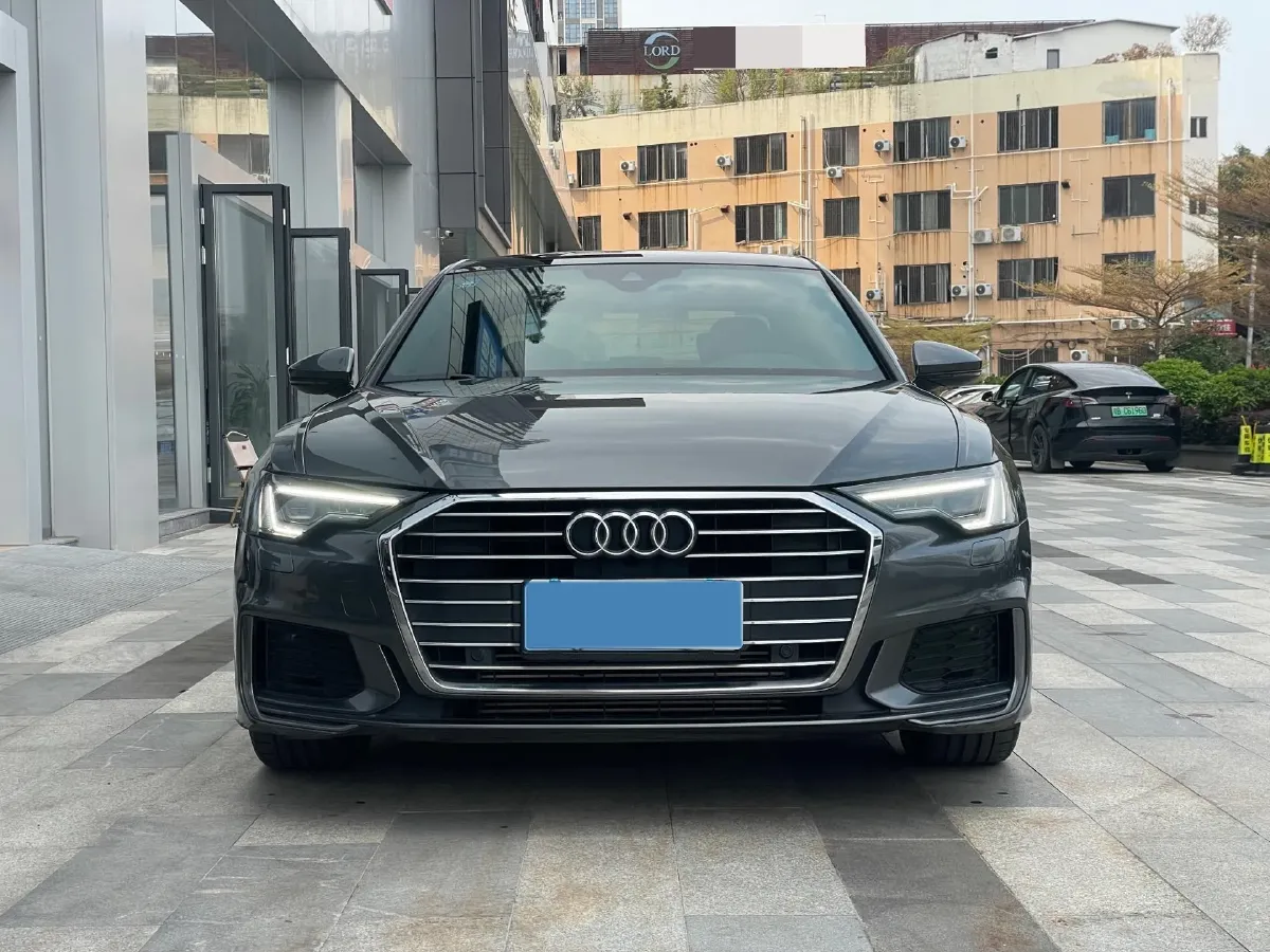 2020 Audi A6L 2.0T 224HP L4 7DCT,autocango,china used car exporter,china ev exporter,chinese used car exporter,chinese used ev exporter